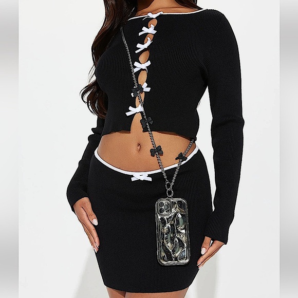 🖤🎀🩶Silver Beads & Bows Crossbody Phone Chain🖤🎀🩶 - Picture 1 of 3